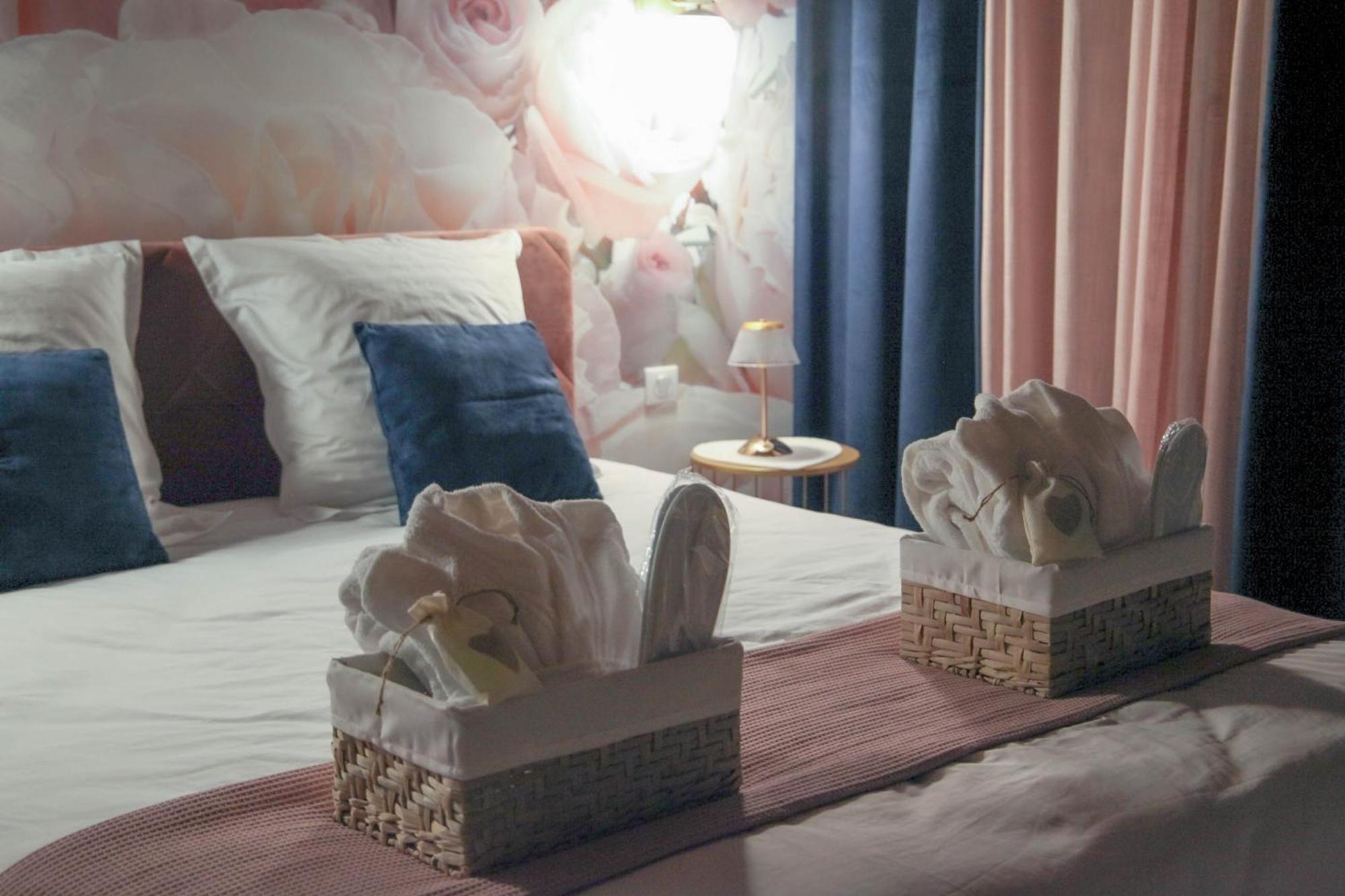 Saint-Martin-en-Bresse Rose & Blue Spa Proche Chalon S/Saone Et Beaune מראה חיצוני תמונה